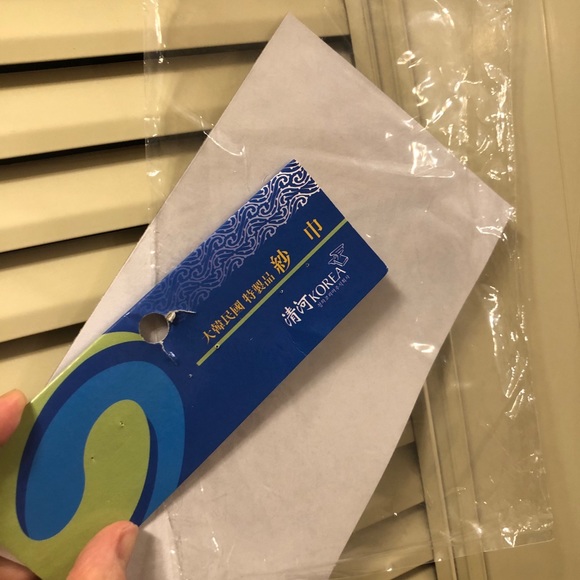 Made in Korea NEW Scarf - Picture 3 of 6